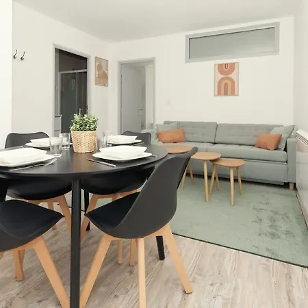 La Jeanne D'arc 3, * トロワ